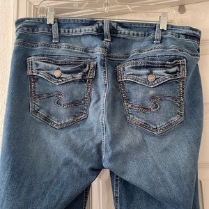 Silver Elyse slim Boot jeans.  Size 16x31